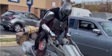 See mandaloorilane viib cosplay täiesti uuele tasemele